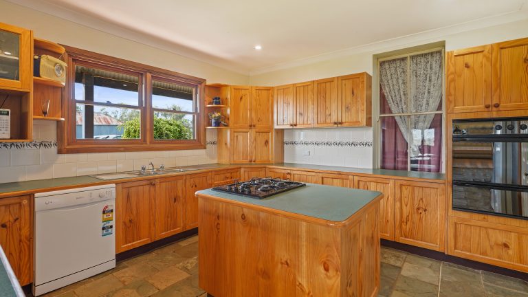 6 bedroom mixed farming property at 267 Dripstone Road, Wellington NSW 2820 - photo 14