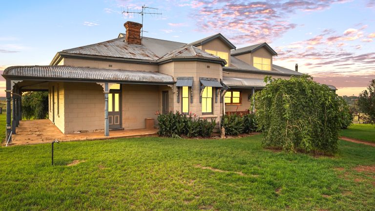 6 bedroom mixed farming property at 267 Dripstone Road, Wellington NSW 2820