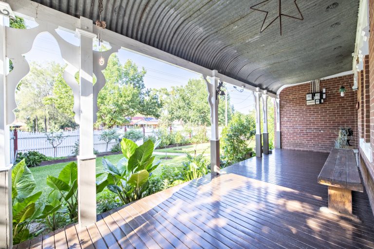 4 bedroom house at 8 Warne Street, Wellington NSW 2820 - photo 3