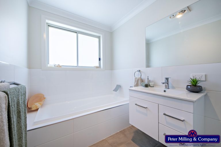 4 bedroom house at 2 Waterfall Crescent, Dubbo NSW 2830 - photo 16