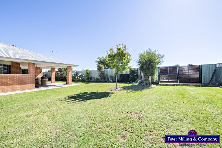 4 bedroom house at 2 Waterfall Crescent, Dubbo NSW 2830 - photo 22
