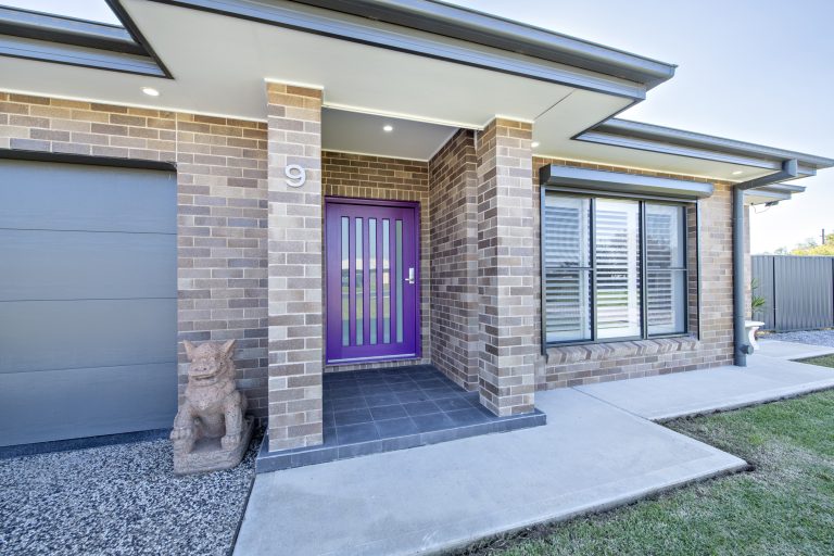 4 bedroom house at 9 King Street, Wellington NSW 2820 - photo 2