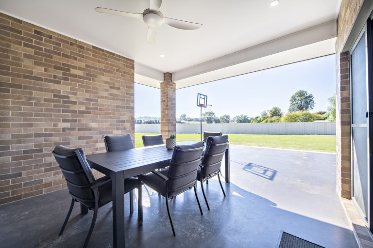 4 bedroom house at 9 King Street, Wellington NSW 2820 - photo 20