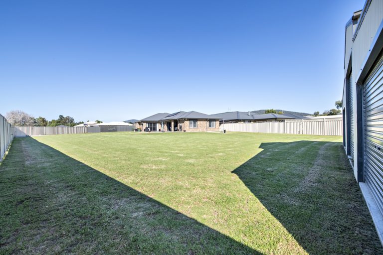 4 bedroom house at 9 King Street, Wellington NSW 2820 - photo 22