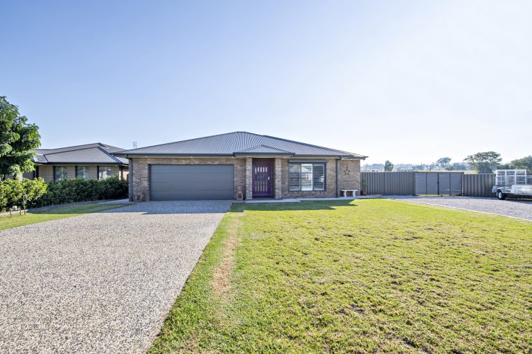 4 bedroom house at 9 King Street, Wellington NSW 2820