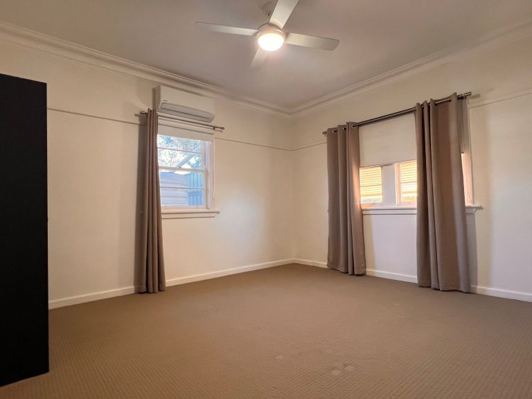 3 bedroom house at 42 Pierce Street, Wellington NSW 2820 - photo 2