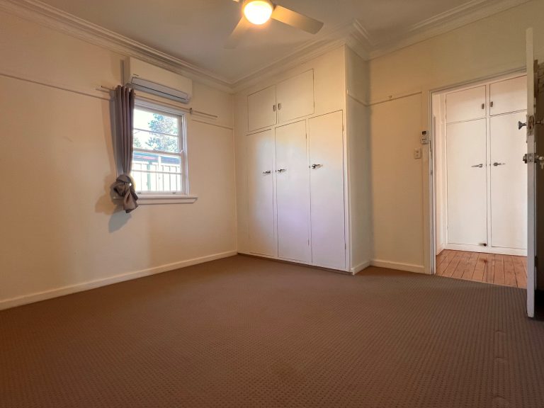 3 bedroom house at 42 Pierce Street, Wellington NSW 2820 - photo 6