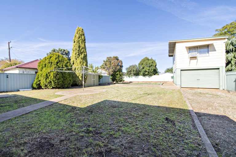 4 bedroom house at 115 Warne Street, Wellington NSW 2820 - photo 19
