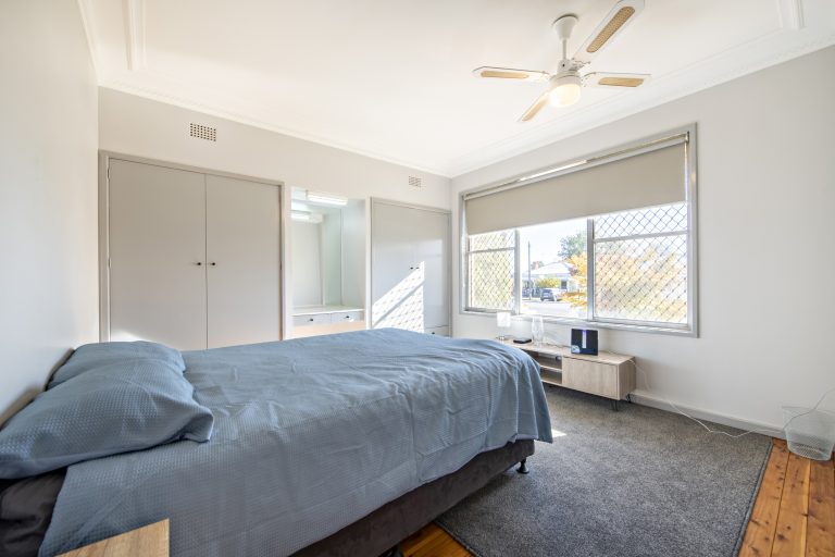 4 bedroom house at 115 Warne Street, Wellington NSW 2820 - photo 4