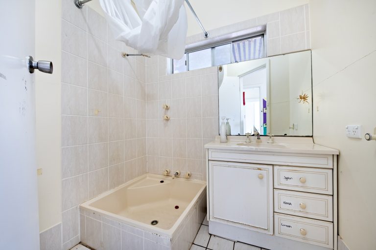 4 bedroom house at 161 Gisborne Street, Wellington NSW 2820 - photo 8