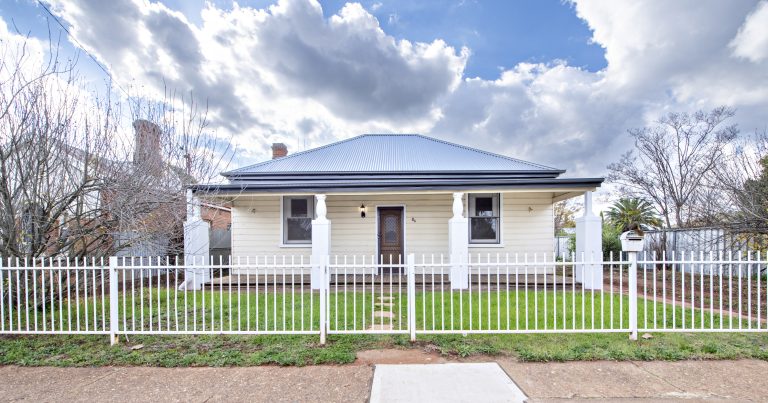 3 bedroom house at 86 Warne Street, Wellington NSW 2820