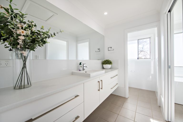 4 bedroom house at 12 Pindari Grove, Wellington NSW 2820 - photo 9