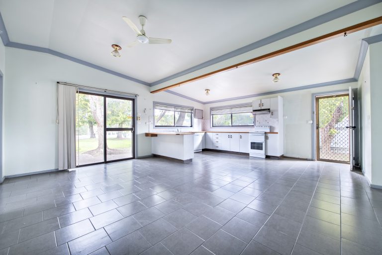 4 bedroom house at 78 Montefiores Street, Wellington NSW 2820 - photo 3