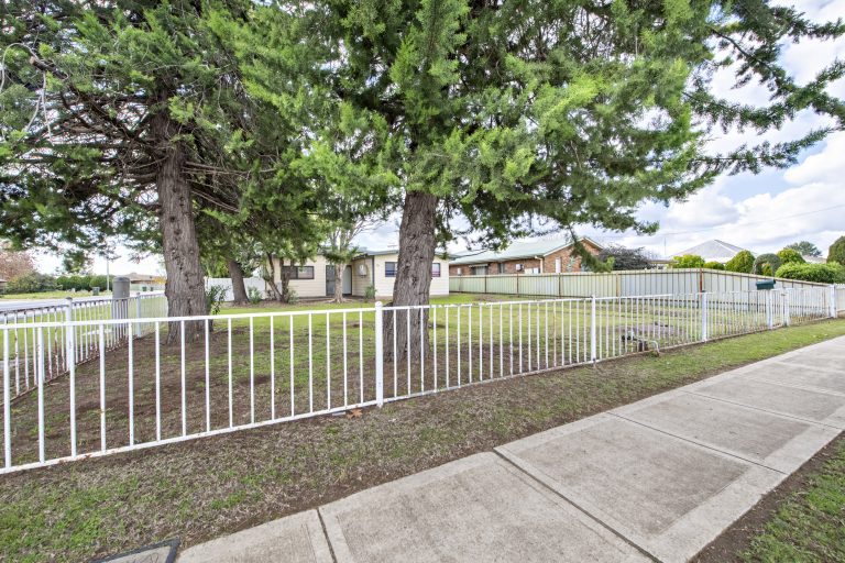 4 bedroom house at 78 Montefiores Street, Wellington NSW 2820