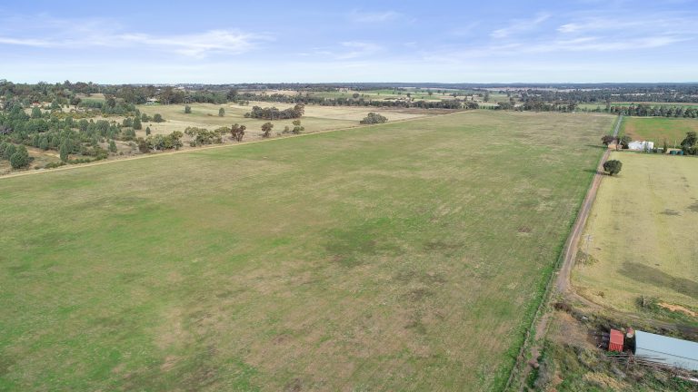 5 bedroom mixed farming property at 88R Narromine Road, Dubbo NSW 2830 - photo 11