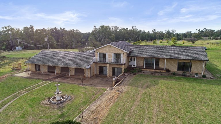 5 bedroom mixed farming property at 88R Narromine Road, Dubbo NSW 2830 - photo 4