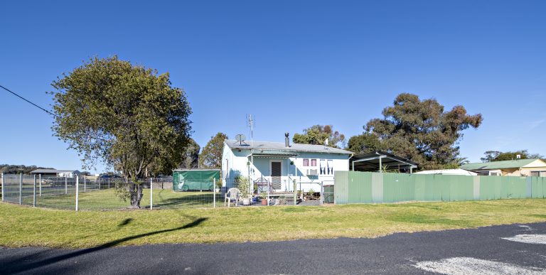 2 bedroom house at 21 Sports Parade, Mumbil NSW 2820