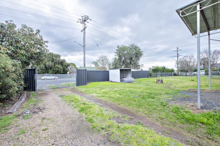 4 bedroom house at 99 Warne Street, Wellington NSW 2820 - photo 17