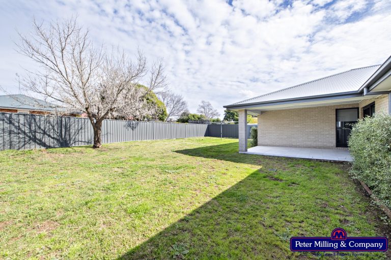 4 bedroom house at 33 Boyd Avenue, Dubbo NSW 2830 - photo 11