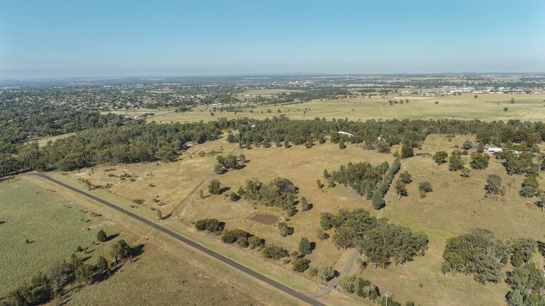 4 bedroom lifestyle property at 7L Mayfield Road, Dubbo NSW 2830 - photo 3