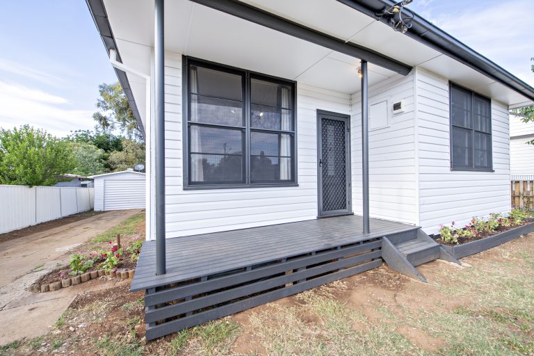 3 bedroom house at 135 Swift Street, Wellington NSW 2820 - photo 2