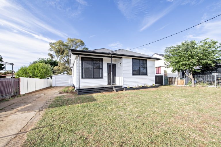 3 bedroom house at 135 Swift Street, Wellington NSW 2820