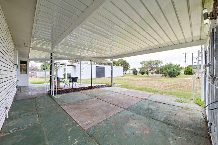 3 bedroom house at 15 Macquarie Street, Montefiores NSW 2820 - photo 16