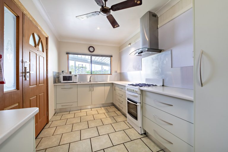 3 bedroom house at 15 Macquarie Street, Montefiores NSW 2820 - photo 5