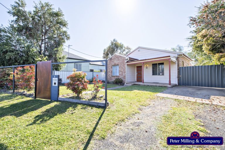 3 bedroom house at 5 Railway Avenue, Wellington NSW 2820 - photo 2