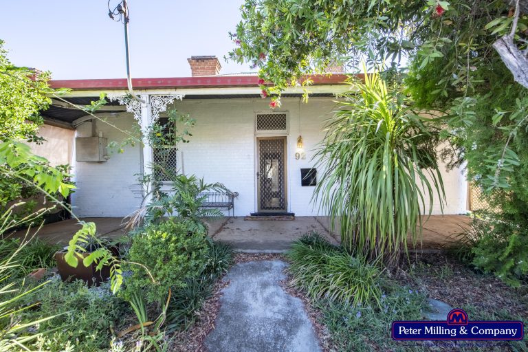 5 bedroom house at 92 Maughan Street, Wellington NSW 2820