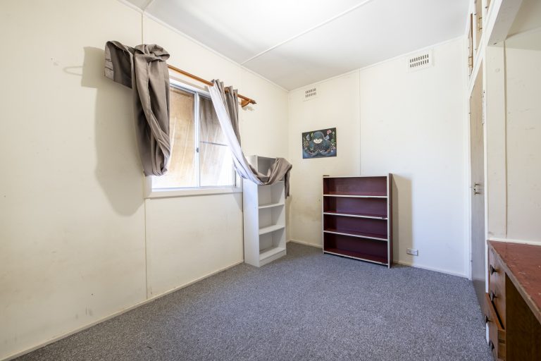 5 bedroom house at 11 Mackeral Street, Mumbil NSW 2820 - photo 8
