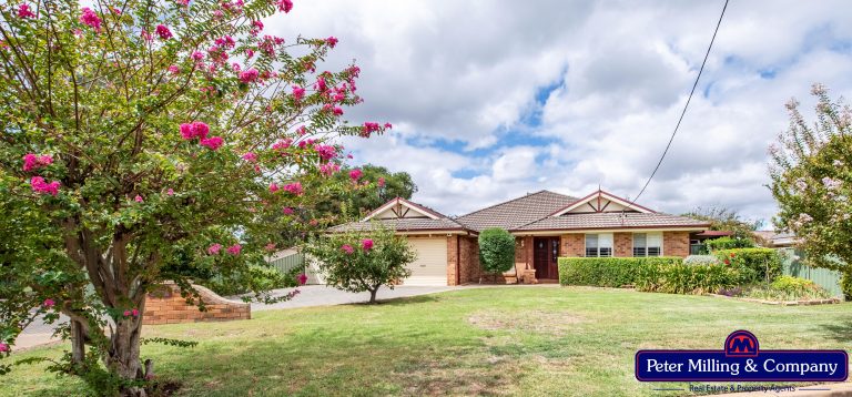 4 bedroom house at 384 Macquarie Street, Dubbo NSW 2830