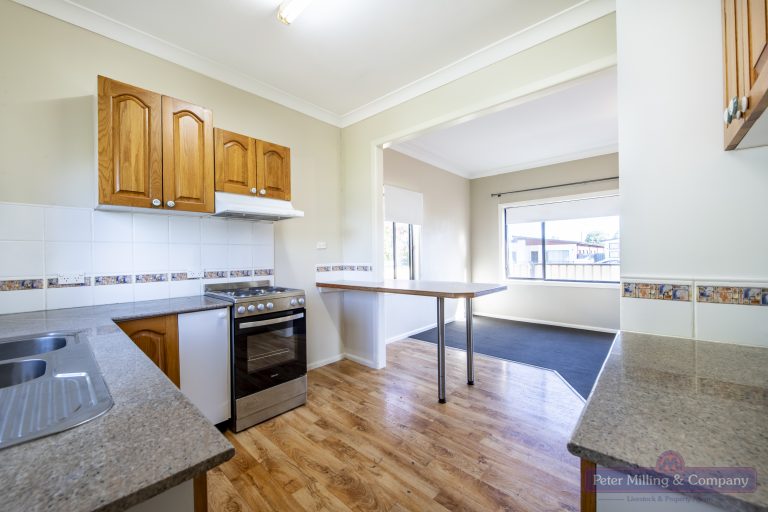 3 bedroom house at 13 Glasson Street, Wellington NSW 2820 - photo 5