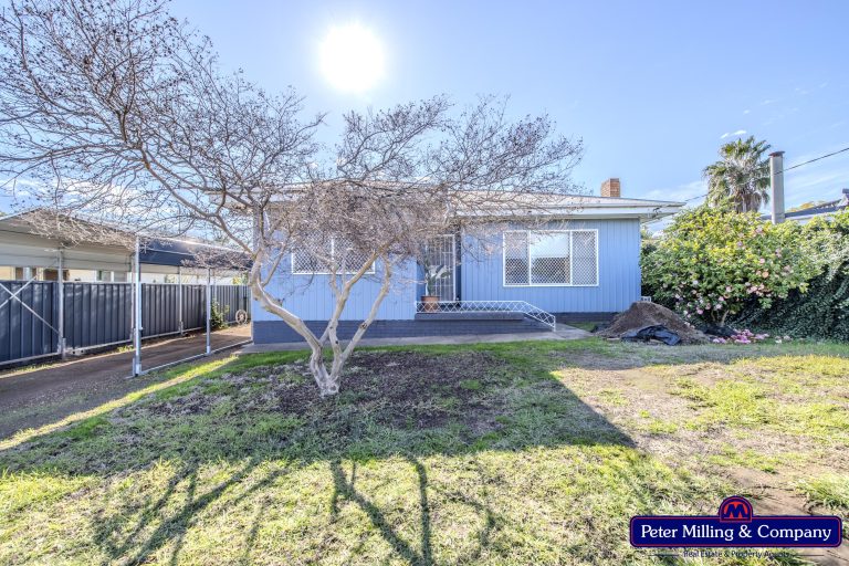 2 bedroom house at 128 Swift Street, Wellington NSW 2820