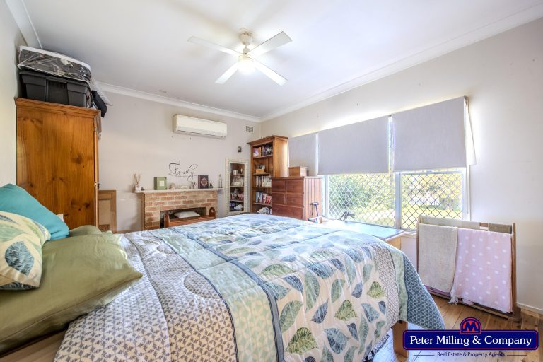 2 bedroom house at 128 Swift Street, Wellington NSW 2820 - photo 5