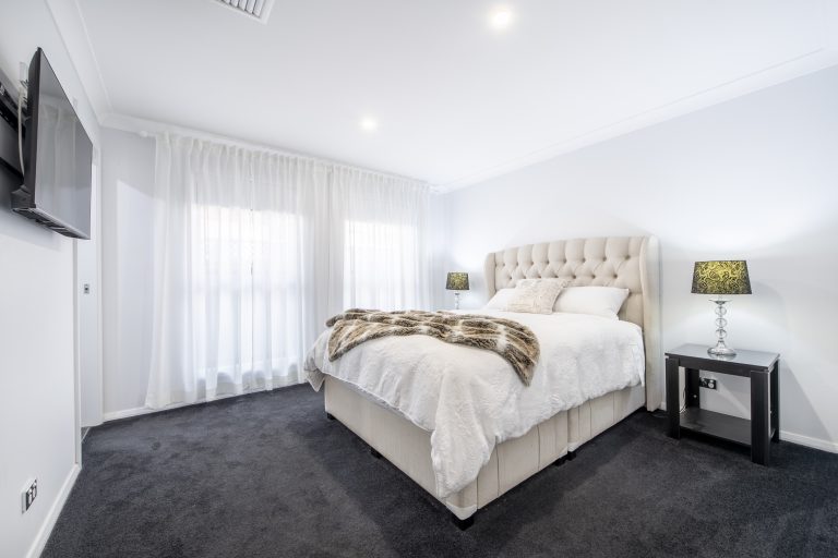 5 bedroom house at 6 Hovea Court, Dubbo NSW 2830 - photo 4