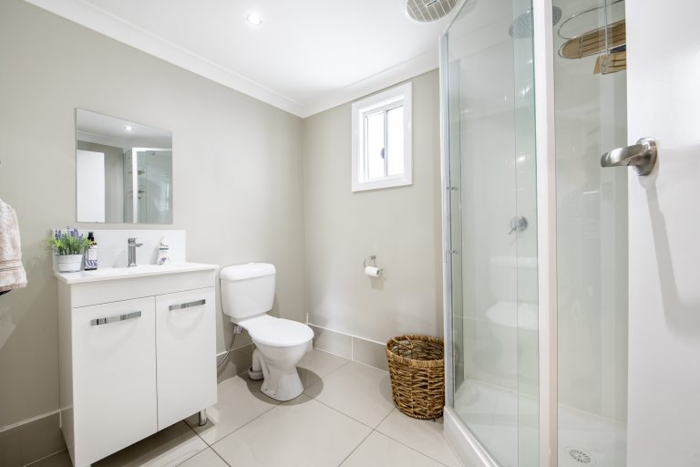 5 bedroom house at 6 Hovea Court, Dubbo NSW 2830 - photo 18