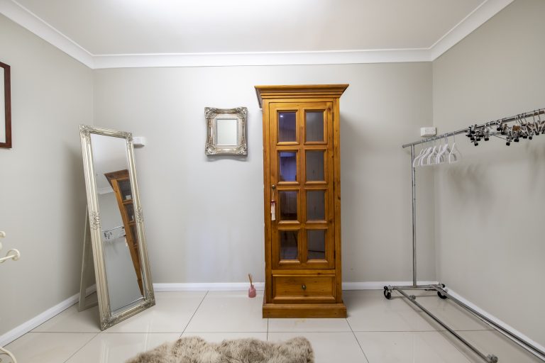 5 bedroom house at 6 Hovea Court, Dubbo NSW 2830 - photo 19