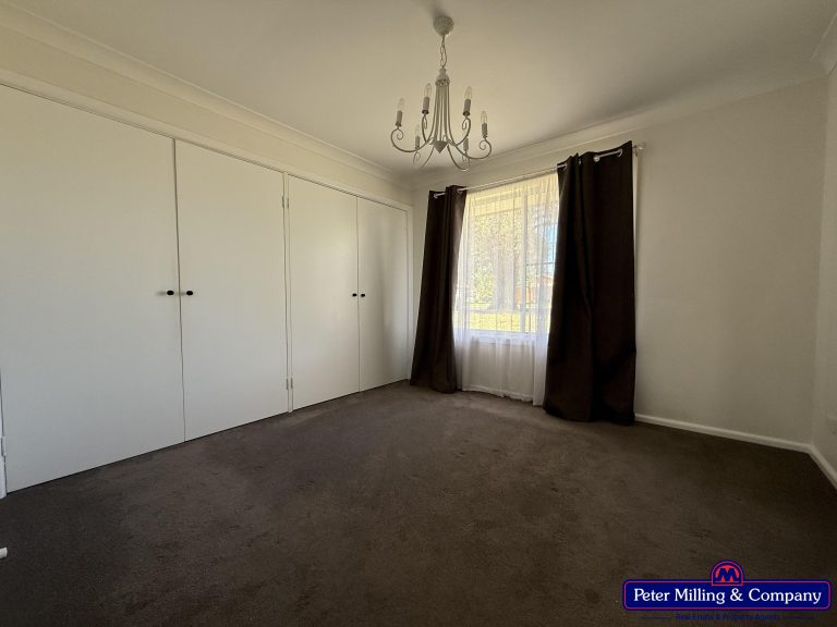 3 bedroom house at 7 Balmoral Place, Dubbo NSW 2830 - photo 5