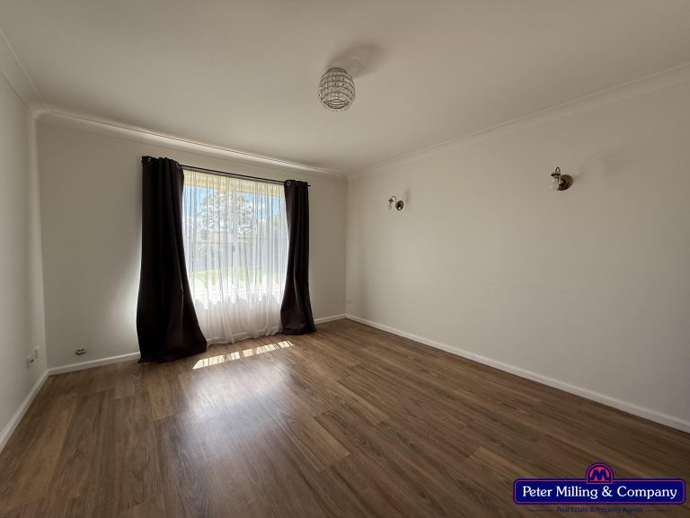 3 bedroom house at 7 Balmoral Place, Dubbo NSW 2830 - photo 3