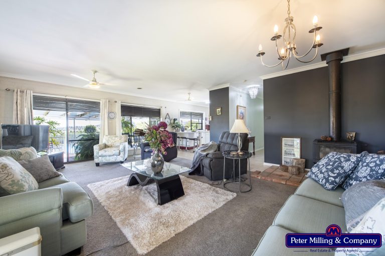 4 bedroom house at 11-13 Cousin Drive, Wellington NSW 2820 - photo 9