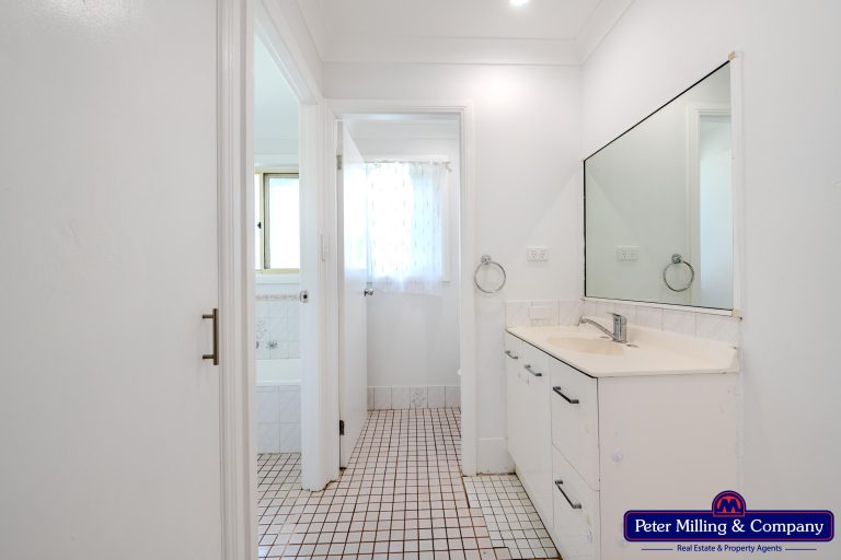 4 bedroom house at 16 Marsh Street, Wellington NSW 2820 - photo 5