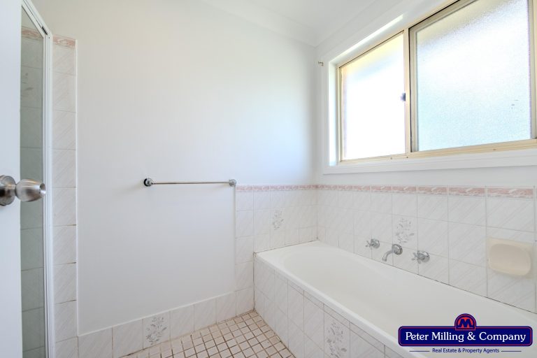 4 bedroom house at 16 Marsh Street, Wellington NSW 2820 - photo 6