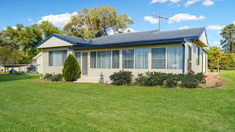 2 bedroom lifestyle property at 360L Obley Road, Dubbo NSW 2830
