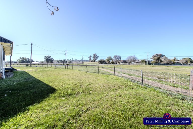 3 bedroom house at 32 Palmer Street, Wellington NSW 2820 - photo 3