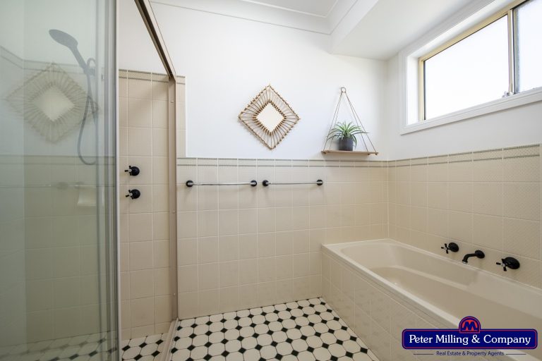 4 bedroom house at 19 York Street, Dubbo NSW 2830 - photo 14