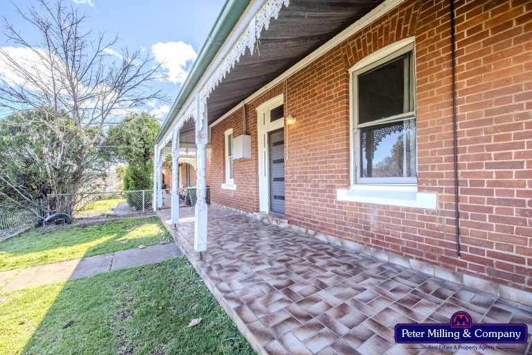 3 bedroom house at 22 Simpson Street, Wellington NSW 2820 - photo 2