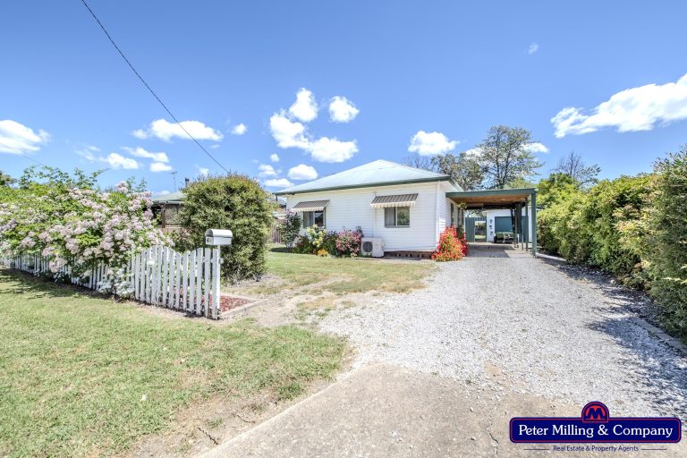 3 bedroom house at 64 Apsley Crescent, Mumbil NSW 2820