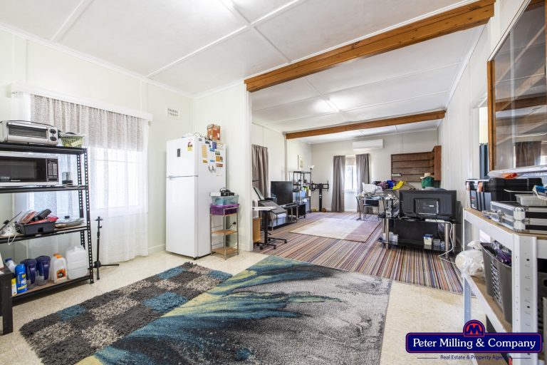 3 bedroom house at 64 Apsley Crescent, Mumbil NSW 2820 - photo 7