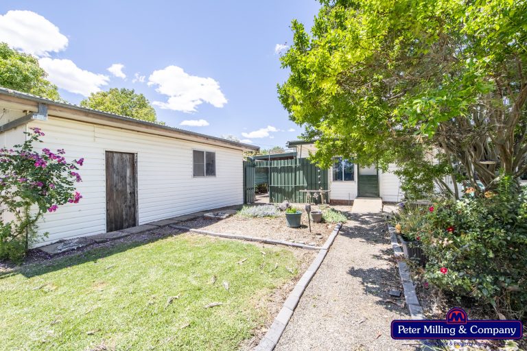 3 bedroom house at 64 Apsley Crescent, Mumbil NSW 2820 - photo 15